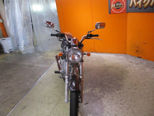 フロントから見てもこの通り状態グッド！購入時はＬＥＤ取付工賃無料ですので是非ともこの機会に！！